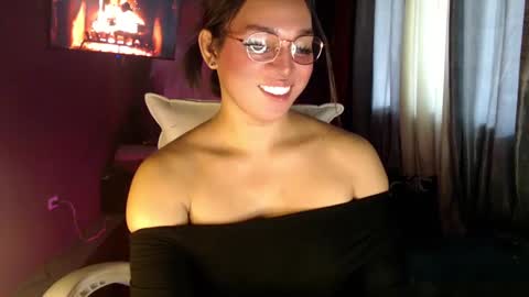 Snapshot of you_should_try chatting on 01-08-25, 05:27 Denice online show from 01-08-25, 05:27