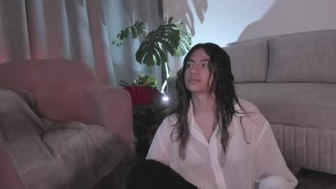 Snapshot of you_y0ung_pervert chatting on 10-10-25, 02:21 Mar online show from 10-10-25, 02:21