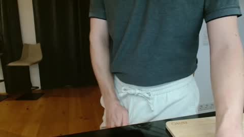 Rob online show from 12-17-25, 04:02