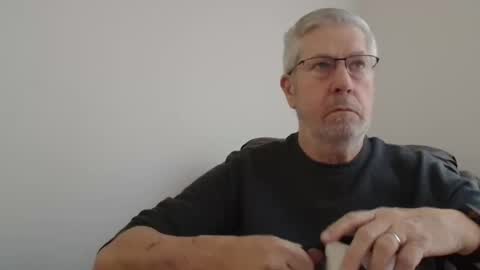 Snapshot of yougogirl_3 chatting on 01-01-25, 07:43 Colorado Guy Straight online show from 01-01-25, 07:43