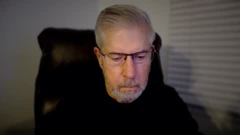 Colorado Guy Straight online show from 11-18-25, 02:50