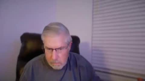 Colorado Guy Straight online show from 12-19-25, 12:12