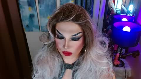 Snapshot of your1truequeen chatting on 04-02-26, 06:22 QUEEN MADISON online show from 04-02-26, 06:22