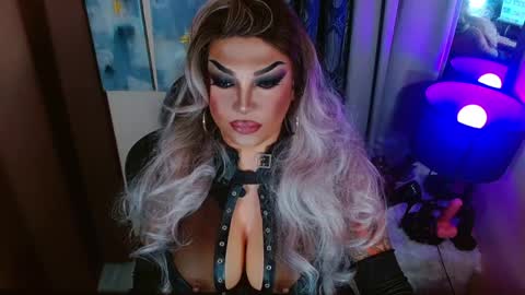 Snapshot of your1truequeen chatting on 04-28-26, 08:47 QUEEN MADISON online show from 04-28-26, 08:47