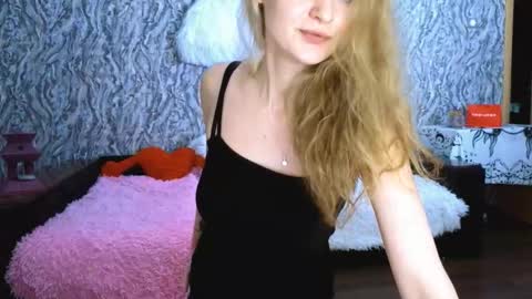 Secret identity online show from 12-21-25, 11:39