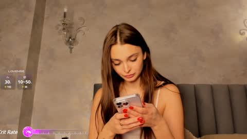 Snapshot of your__voice chatting on 03-02-25, 06:19 Camilla online show from 03-02-25, 06:19