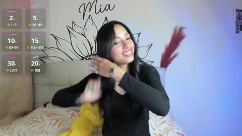 Snapshot of your_beck chatting on 02-08-25, 04:03 mia3 online show from 02-08-25, 04:03