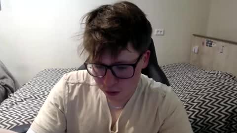 Max online show from 05-26-26, 10:44