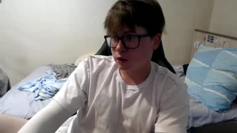 Max online show from 06-25-26, 04:45