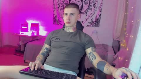Hey my names Eric Would love to know each other better online show from 12-16-24, 03:30