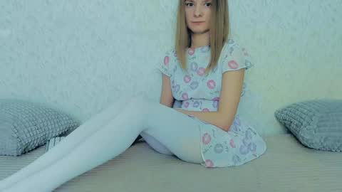 Lily online show from 01-20-25, 12:49