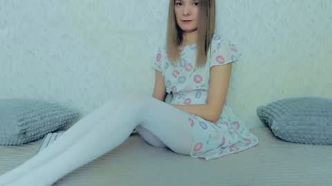 Lily online show from 01-23-25, 12:09