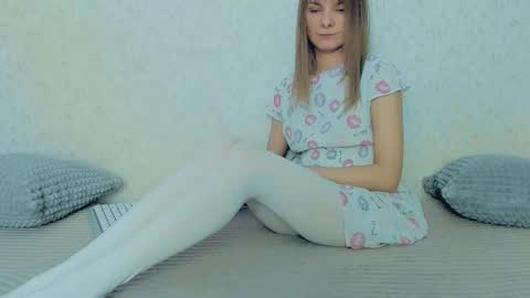 Lily online show from 02-23-25, 01:32
