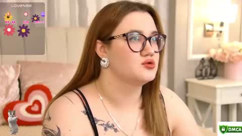 Snapshot of your_dream_nancy chatting on 07-16-26, 01:06 Nancy online show from 07-16-26, 01:06