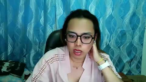 your_dreamgirlxxx69 online show from 09-18-25, 06:04