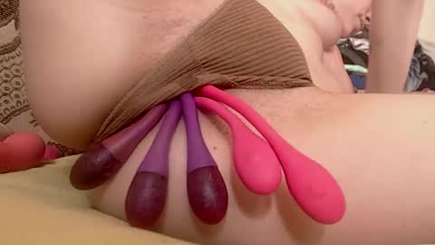 Snapshot of your_emilygush chatting on 02-27-26, 09:09 Emily online show from 02-27-26, 09:09