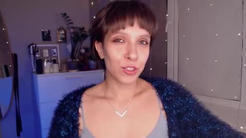 Alex and Kris long hair online show from 09-28-25, 09:09