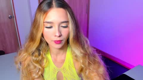 your_little_ online show from 01-08-25, 01:52