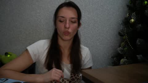 Snapshot of your_little_flexible_girl chatting on 12-23-24, 09:29 Meri online show from 12-23-24, 09:29