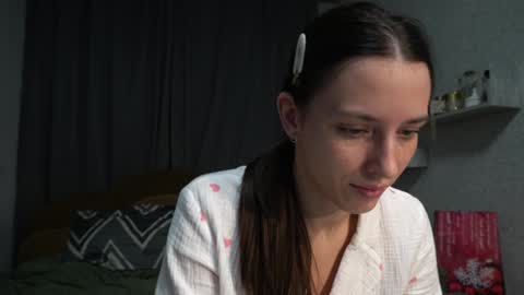 Snapshot of your_little_flexible_girl chatting on 01-04-25, 12:59 Meri online show from 01-04-25, 12:59