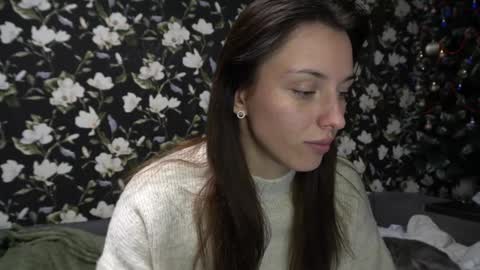 Snapshot of your_little_flexible_girl chatting on 01-12-25, 08:25 Meri online show from 01-12-25, 08:25