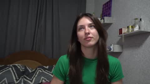 Snapshot of your_little_flexible_girl chatting on 01-17-25, 09:50 Meri online show from 01-17-25, 09:50