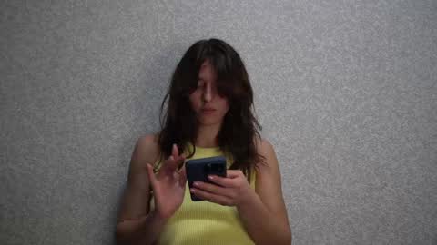 Snapshot of your_little_flexible_girl chatting on 01-21-25, 09:25 Meri online show from 01-21-25, 09:25