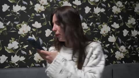Snapshot of your_little_flexible_girl chatting on 03-08-25, 08:14 Meri online show from 03-08-25, 08:14