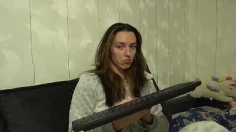 Meri  online show from 01-18-26, 09:18