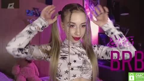 Alice  online show from 12-19-24, 03:51