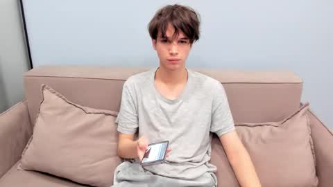 your_shy_guy online show from 11-22-25, 08:24