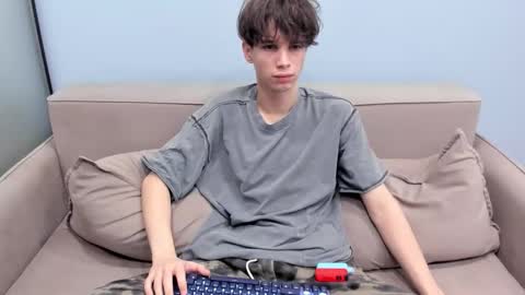 Snapshot of your_shy_guy chatting on 02-09-26, 06:56 your_shy_guy online show from 02-09-26, 06:56