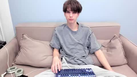 Snapshot of your_shy_guy chatting on 02-20-26, 07:36 your_shy_guy online show from 02-20-26, 07:36