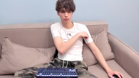 Snapshot of your_shy_guy chatting on 02-26-26, 05:17 your_shy_guy online show from 02-26-26, 05:17