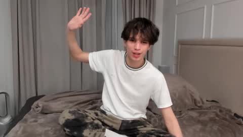 Snapshot of your_shy_guy chatting on 03-02-26, 07:21 your_shy_guy online show from 03-02-26, 07:21