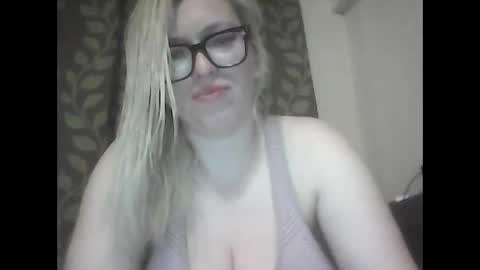 Snapshot of your_sinful_soul chatting on 05-27-26, 07:11 Roxy online show from 05-27-26, 07:11