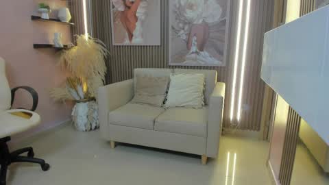 Snapshot of your_sissytrans chatting on 05-07-26, 11:21 NATASHA online show from 05-07-26, 11:21