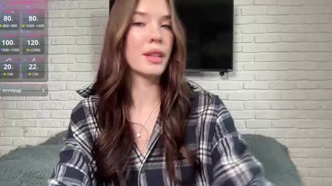 Mia  online show from 01-10-26, 09:00