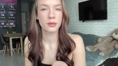 Mia  online show from 02-17-26, 10:23