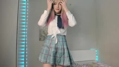 Snapshot of your_tender_doll chatting on 04-23-26, 02:41 Alice online show from 04-23-26, 02:41