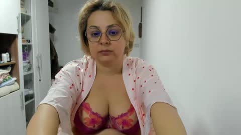 Snapshot of your_victoria chatting on 02-16-25, 07:05 Your Victoria online show from 02-16-25, 07:05