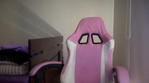 Snapshot of your_world_ chatting on 02-04-25, 03:11 your_world_ online show from 02-04-25, 03:11