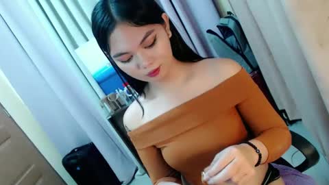 Hi its me Yna online show from 12-11-24, 08:07