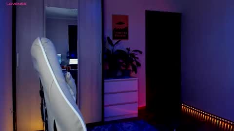 Anikka online show from 10-02-25, 05:31