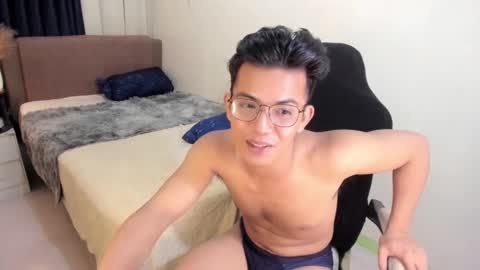 yourasian_bradley online show from 03-02-25, 09:11