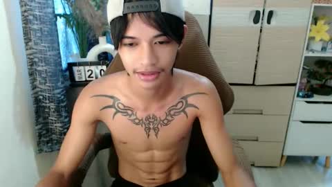 Snapshot of yourasian_eric chatting on 03-21-26, 01:32 yourasian_eric online show from 03-21-26, 01:32