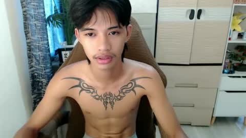 Snapshot of yourasian_eric chatting on 04-06-26, 02:53 yourasian_eric online show from 04-06-26, 02:53