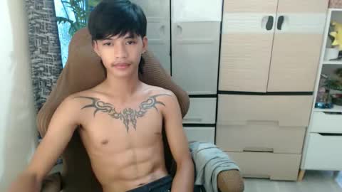 Snapshot of yourasian_eric chatting on 04-11-26, 06:07 yourasian_eric online show from 04-11-26, 06:07