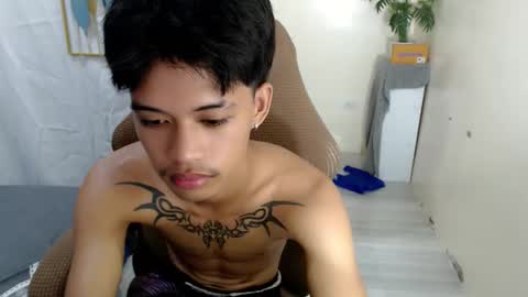 Snapshot of yourasian_eric chatting on 05-15-26, 07:48 yourasian_eric online show from 05-15-26, 07:48