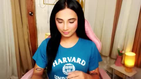 Snapshot of yourasianfave_drea chatting on 10-16-25, 02:56 DREA online show from 10-16-25, 02:56